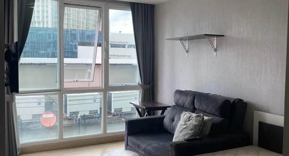 For sale studio condo in Huai Khwang, Bangkok