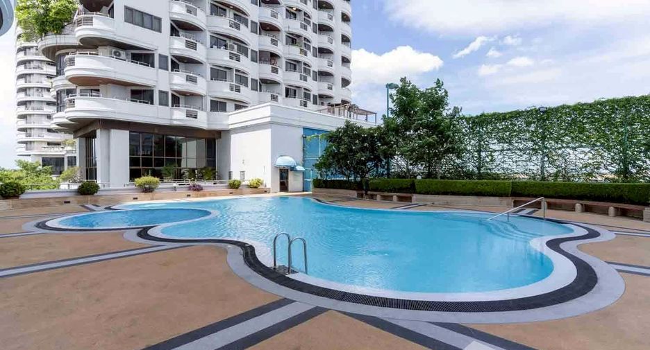 À vendre 3 chambres condo à Suan Luang, Bangkok