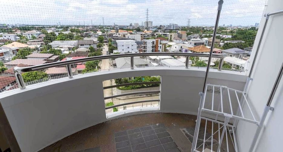 À vendre 3 chambres condo à Suan Luang, Bangkok