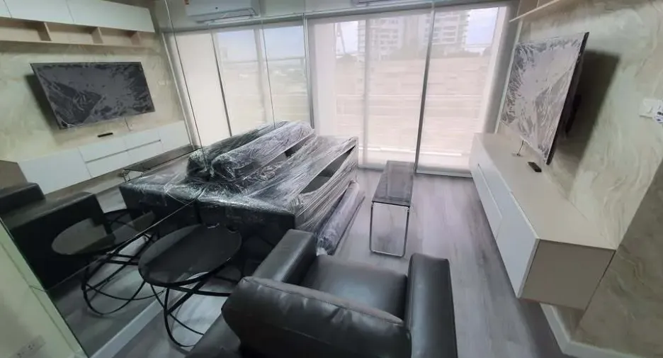 For sale 2 bedrooms condo in Yan Nawa, Bangkok