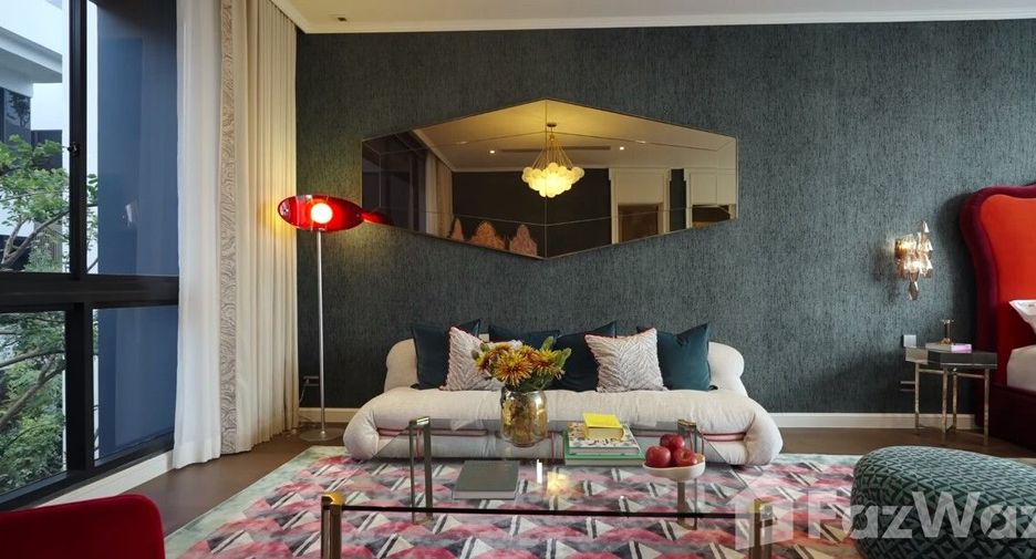 For sale 4 bedrooms house in Bang Kapi, Bangkok