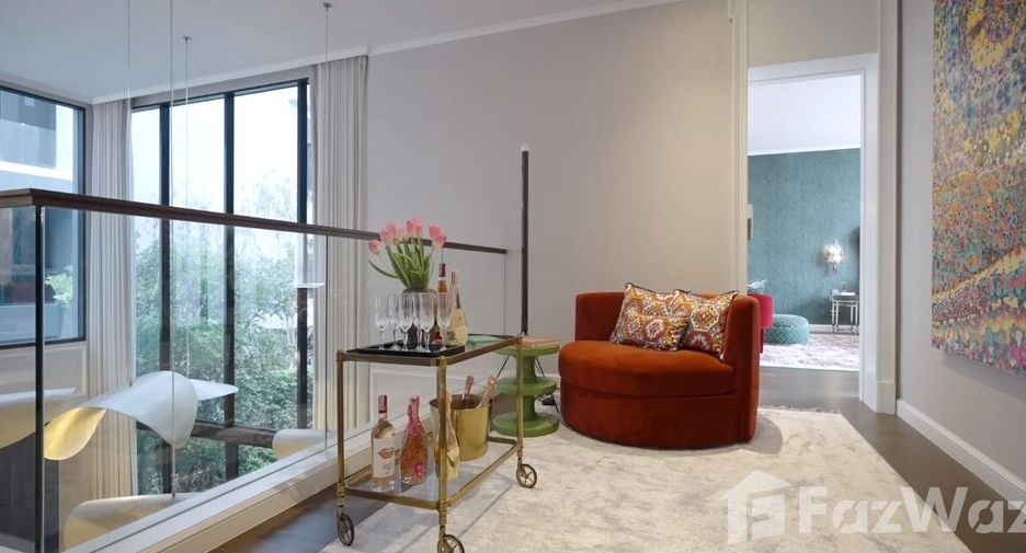 For sale 4 bedrooms house in Bang Kapi, Bangkok