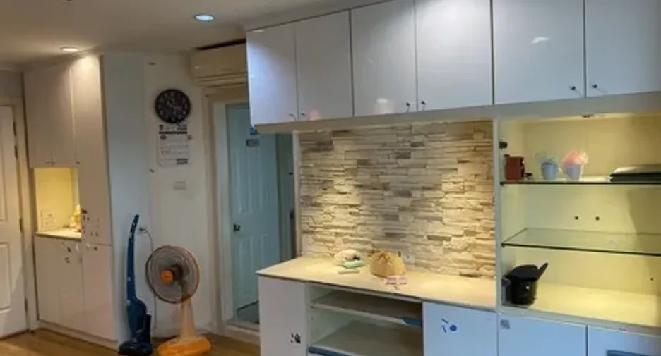 For sale 2 bedrooms condo in Yan Nawa, Bangkok
