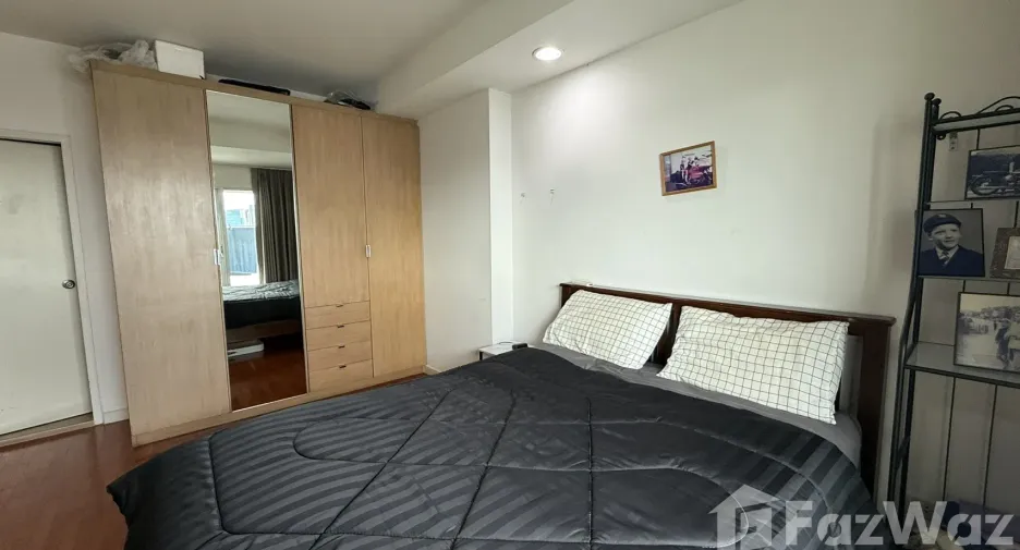 For sale 2 ベッドルーム condo in Yan Nawa, Bangkok