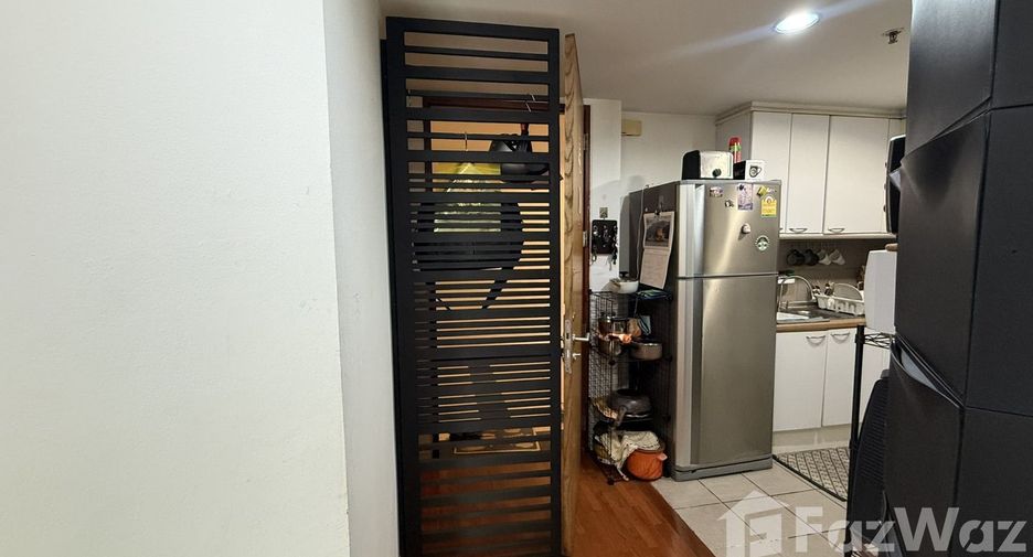 For sale 2 ベッドルーム condo in Yan Nawa, Bangkok