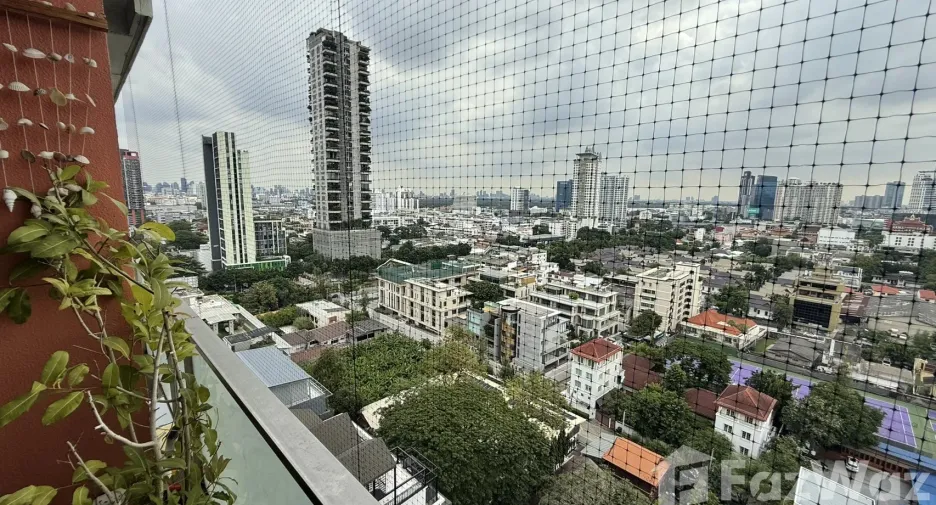 For sale 2 ベッドルーム condo in Yan Nawa, Bangkok
