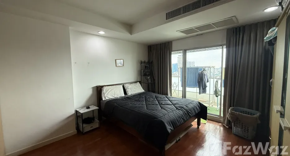 For sale 2 ベッドルーム condo in Yan Nawa, Bangkok
