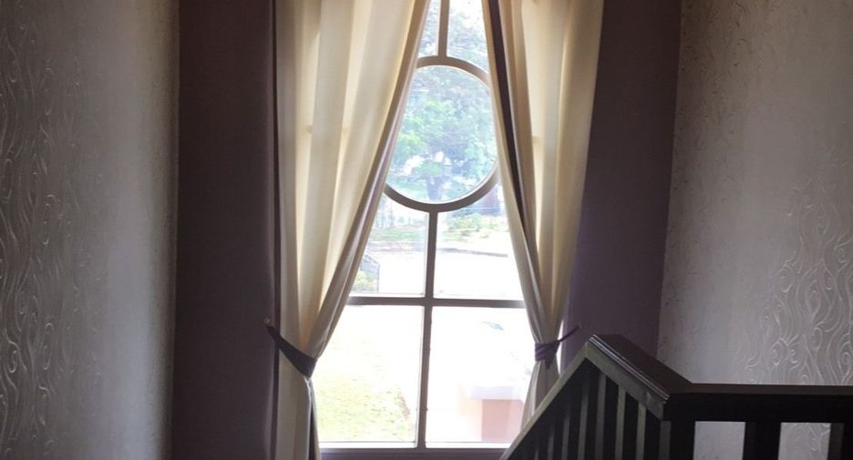For sale and for rent 4 bedrooms house in San Sai, Chiang Mai