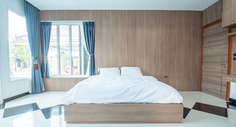 For sale and for rent 4 bedrooms house in Huay Yai, Pattaya