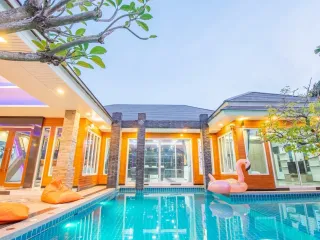 À vendre et à louer 4 chambres maison à Bang Lamung, Chonburi