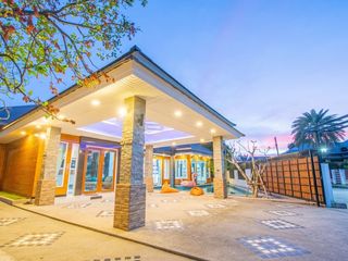 À vendre et à louer 4 chambres maison à Bang Lamung, Chonburi