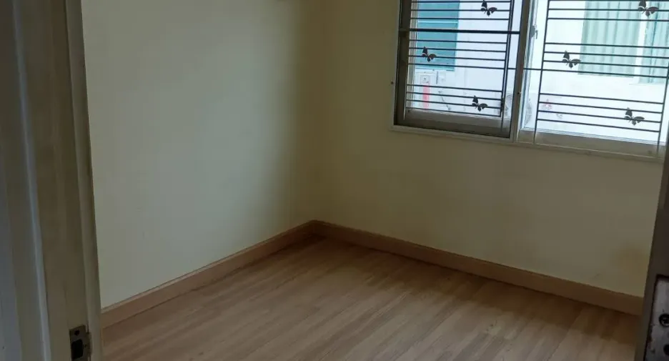 For sale 4 bedrooms townhouse in Bang Khen, Bangkok