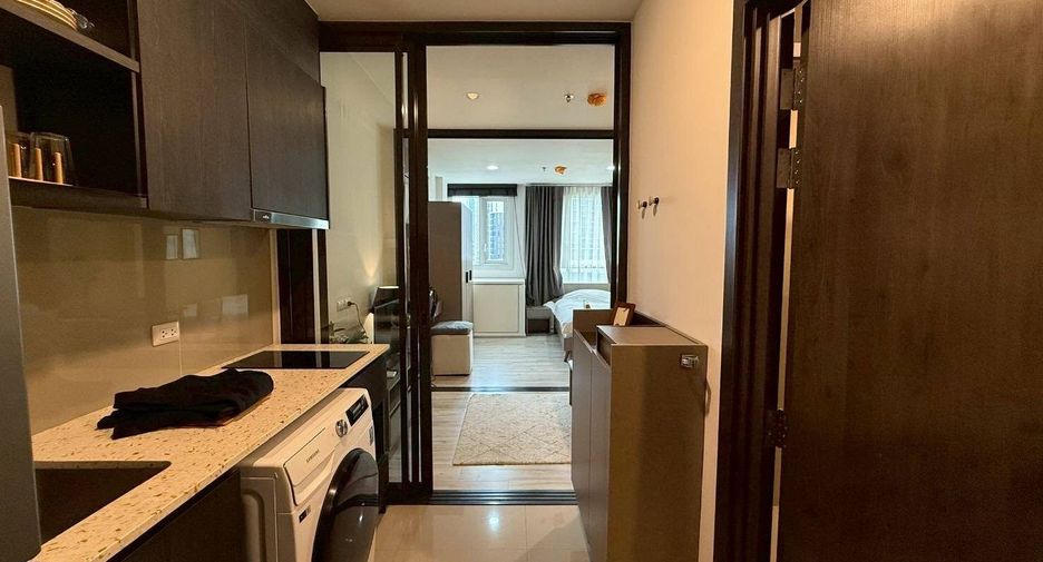 For sale 1 bed condo in Huai Khwang, Bangkok