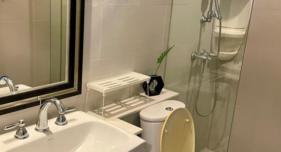 ขาย และ ให้เช่า 3 ห้องนอน คอนโด ใน บางคอแหลม, กรุงเทพฯ