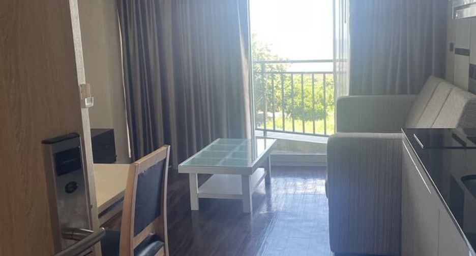 For sale and for rent 2 bedrooms condo in Si Racha, Chonburi