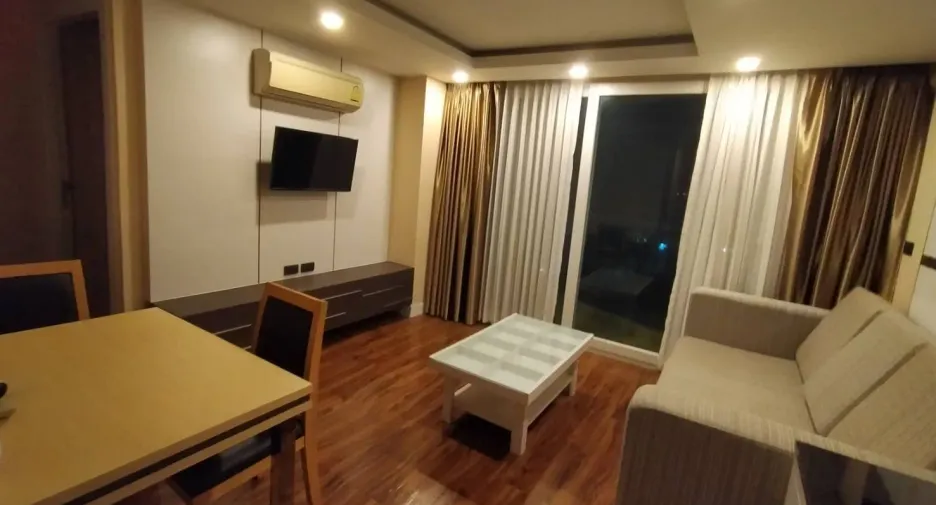 For sale and for rent 2 bedrooms condo in Si Racha, Chonburi