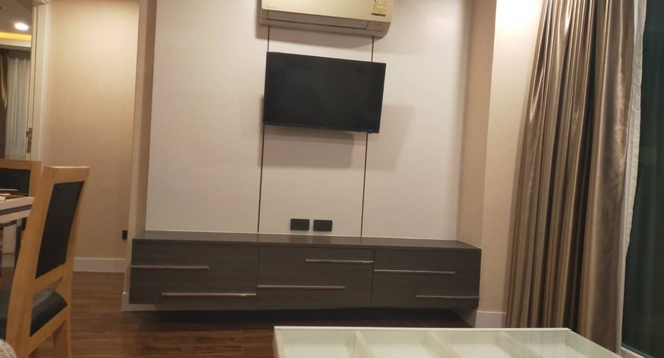 For sale and for rent 2 bedrooms condo in Si Racha, Chonburi