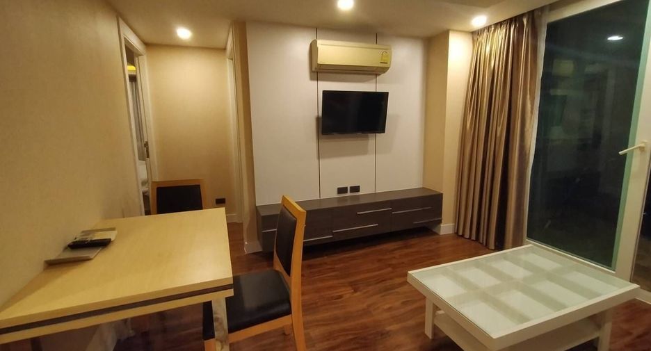 For sale and for rent 2 bedrooms condo in Si Racha, Chonburi