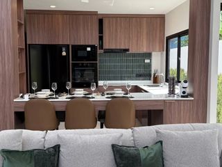 Villa en venta de 3 habitaciones en Mueang Phuket, Phuket