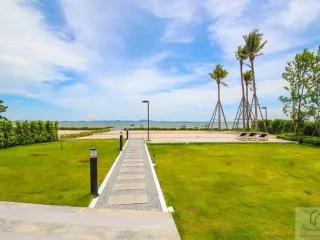 For sale 1 bed condo in Si Racha, Chonburi