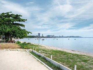 For sale 1 bed condo in Si Racha, Chonburi