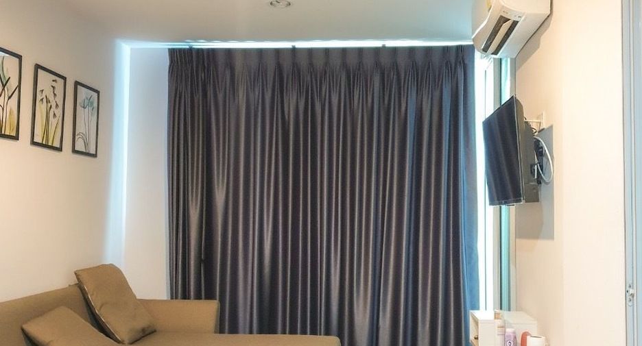 For sale 1 bed condo in Si Racha, Chonburi