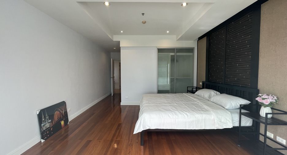 For rent 3 bedrooms condo in Mueang Phuket, Phuket