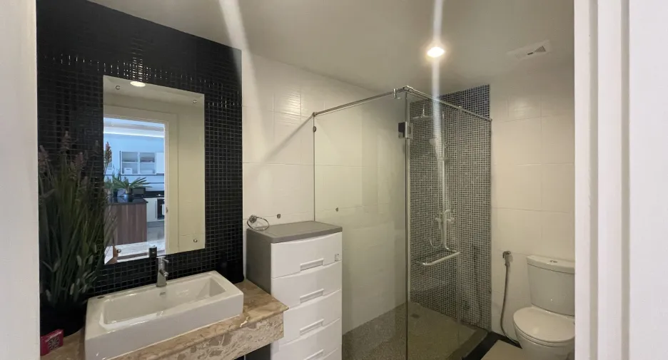 For rent 3 bedrooms condo in Mueang Phuket, Phuket