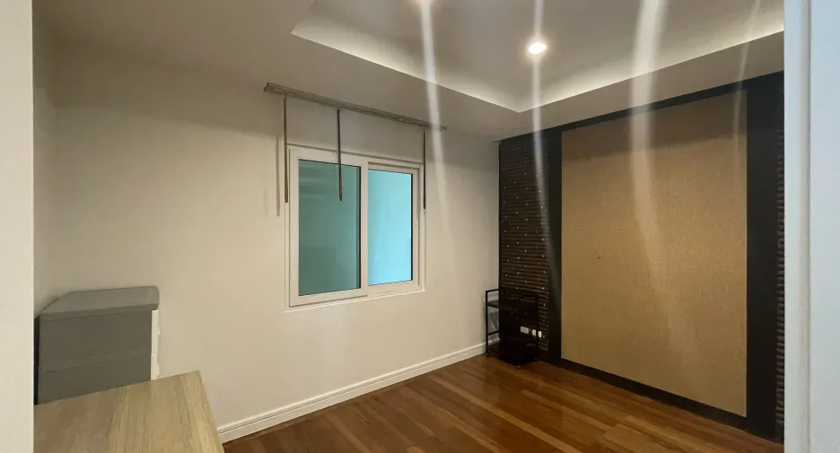 For rent 3 bedrooms condo in Mueang Phuket, Phuket