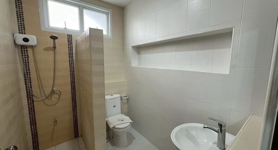 Villa en alquiler de 4 habitaciones en Jomtien, Pattaya