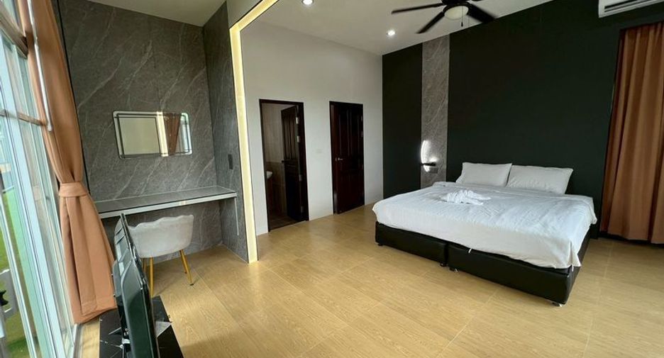Villa en alquiler de 4 habitaciones en Jomtien, Pattaya
