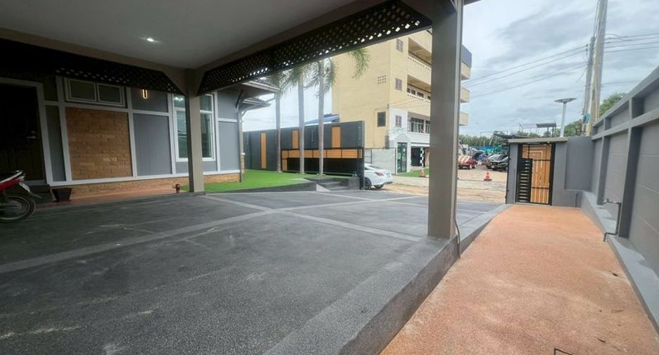 Villa en alquiler de 4 habitaciones en Jomtien, Pattaya