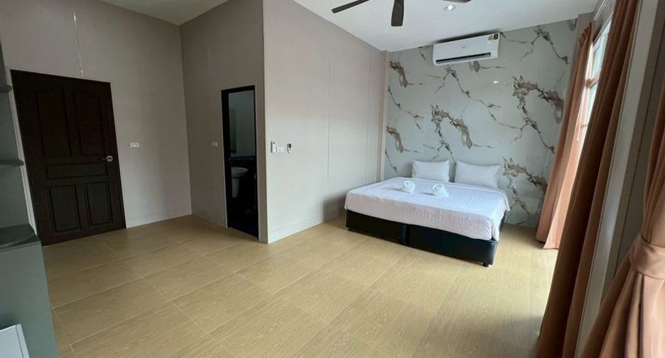 Villa en alquiler de 4 habitaciones en Jomtien, Pattaya