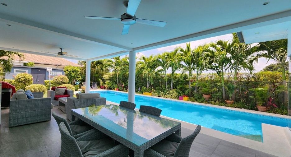 For rent 3 bedrooms villa in Hua Hin, Prachuap Khiri Khan