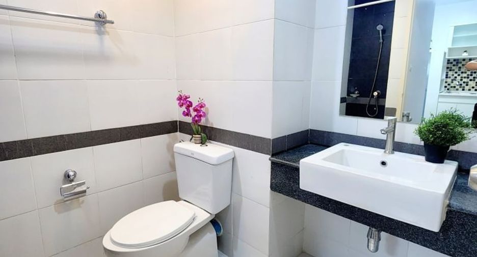 À vendre 1 chambre condo à Huai Khwang, Bangkok
