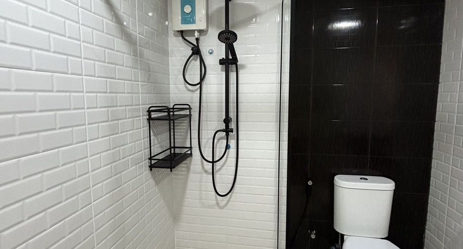For sale 1 bed condo in Si Racha, Chonburi