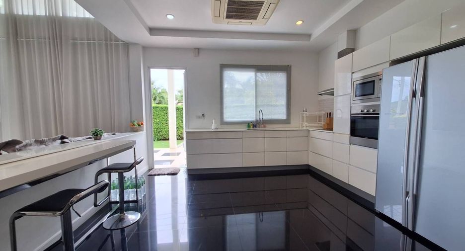 For rent 3 bedrooms villa in Hua Hin, Prachuap Khiri Khan