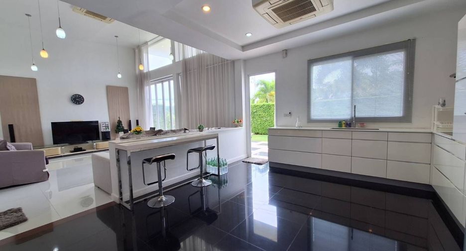 For rent 3 bedrooms villa in Hua Hin, Prachuap Khiri Khan