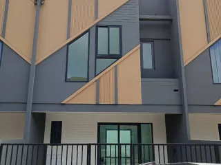 For sale and for rent 3 bedrooms townhouse in Bang Pa-in, Phra Nakhon Si Ayutthaya