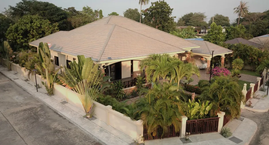 For sale 3 bedrooms villa in Cha Am, Phetchaburi