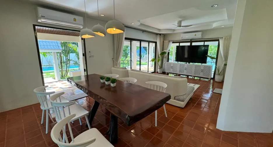 ขาย และ ให้เช่า 4 ห้องนอน วิลล่า ใน ถลาง, ภูเก็ต