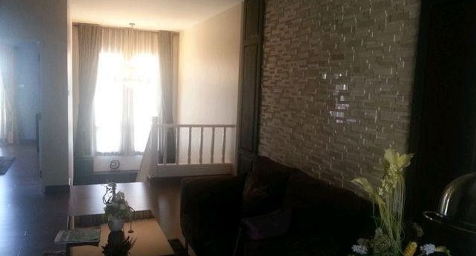 For sale 4 bedrooms house in Doi Saket, Chiang Mai