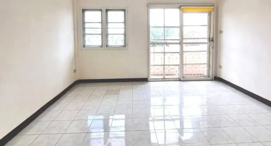 For sale and for rent 4 bedrooms retail Space in Bang Bua Thong, Nonthaburi
