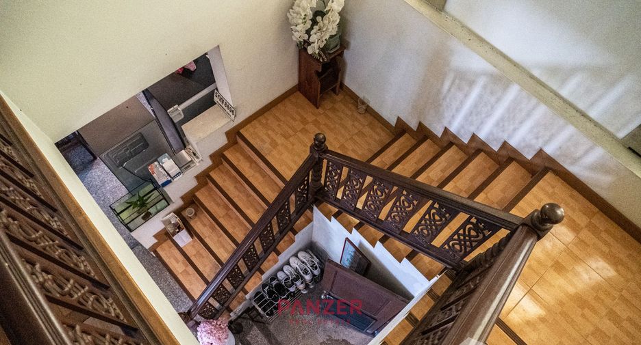 Haus zum Kauf mit 4 Zimmer in Nong Khaem, Bangkok