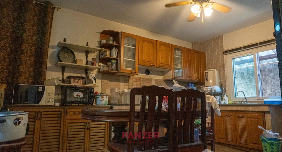 Haus zum Kauf mit 4 Zimmer in Nong Khaem, Bangkok