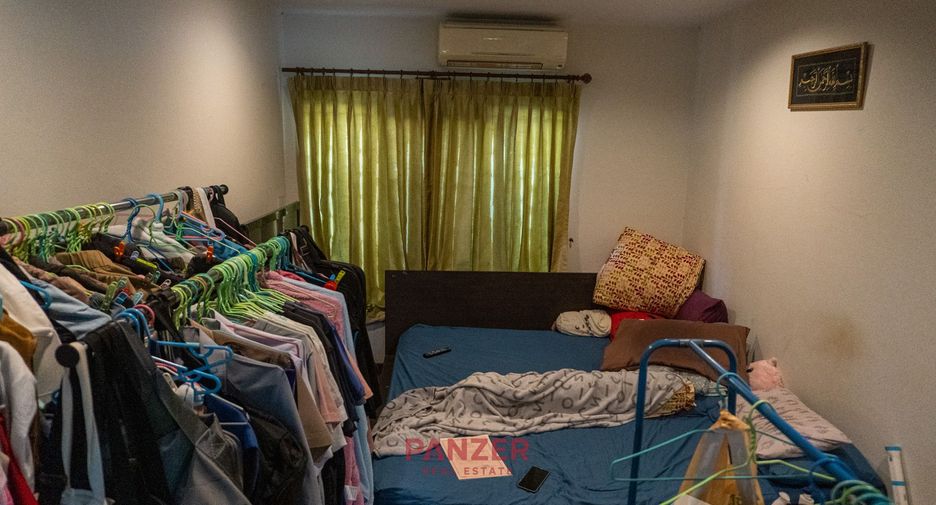 Haus zum Kauf mit 4 Zimmer in Nong Khaem, Bangkok