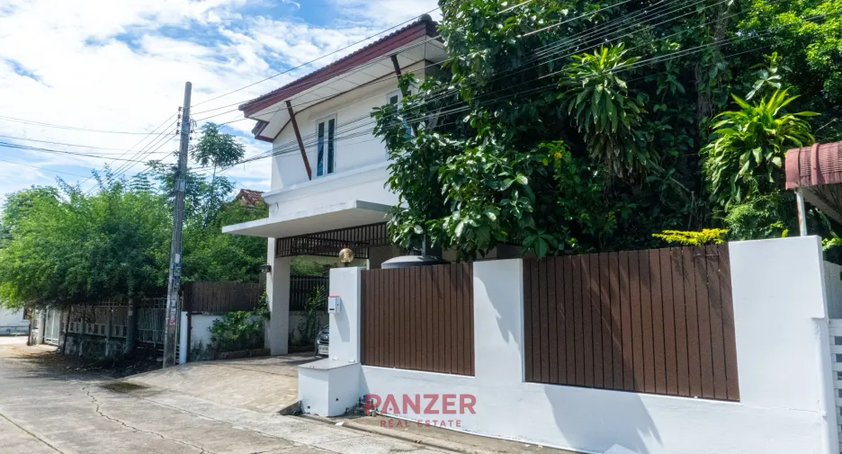 Haus zum Kauf mit 4 Zimmer in Nong Khaem, Bangkok