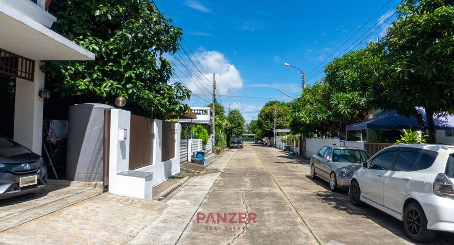 Haus zum Kauf mit 4 Zimmer in Nong Khaem, Bangkok