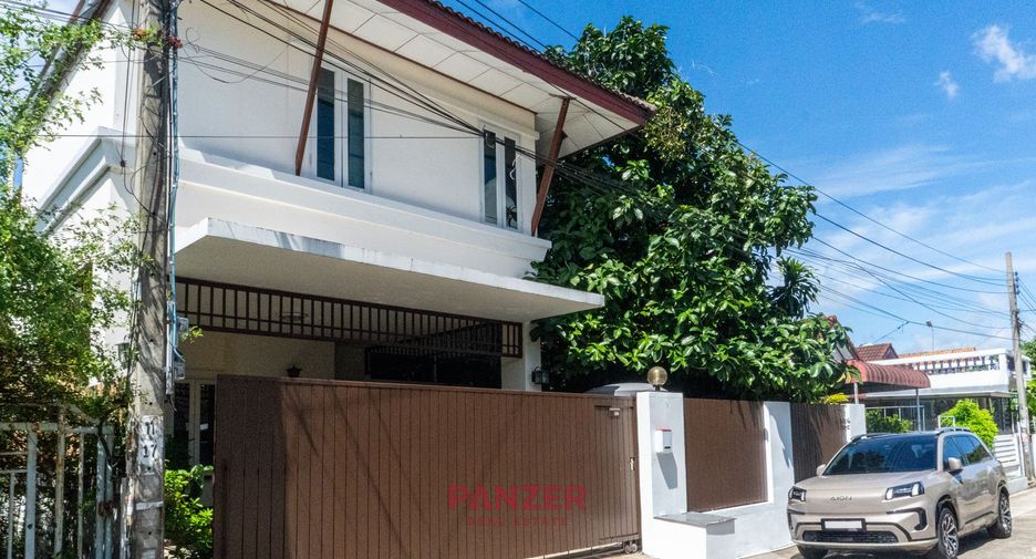 Haus zum Kauf mit 4 Zimmer in Nong Khaem, Bangkok