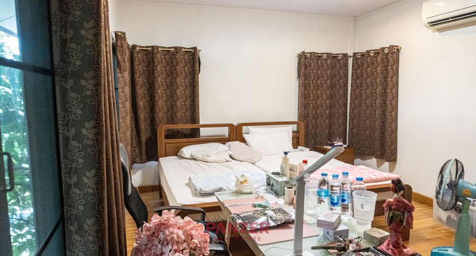 Haus zum Kauf mit 4 Zimmer in Nong Khaem, Bangkok